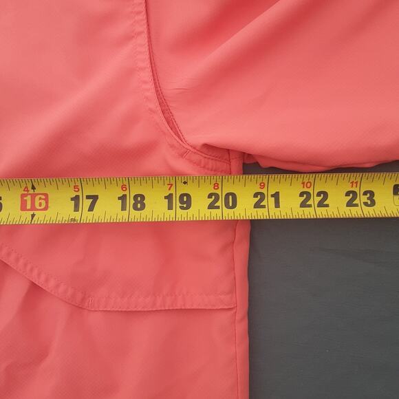 Realtree Fishing Shirt Size Small Salmon Button Up Short Sleeve Pockets Vented - Picture 9 of 10